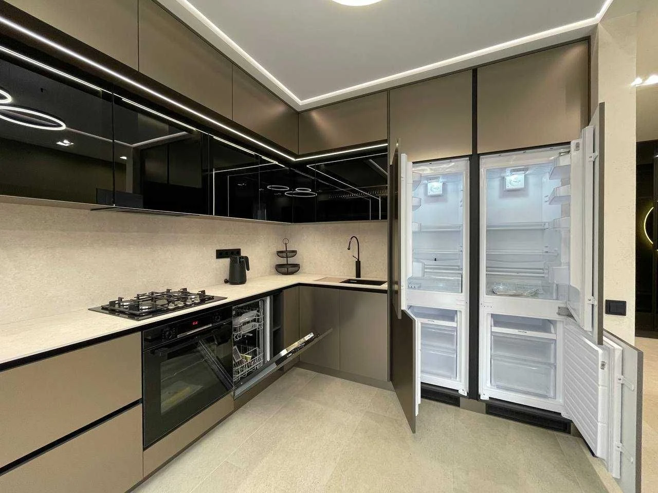 Three-room apartment for sale with renovation Klubne Mistechko 12