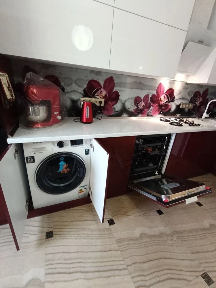 2к квартира з ремонтом та меблями в новобудові.  ДЕРЖАВНІ ПР