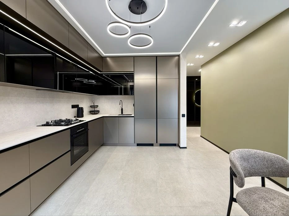 Продаж стильної квартири з якісним ремонтом в ЖК Клубне міст