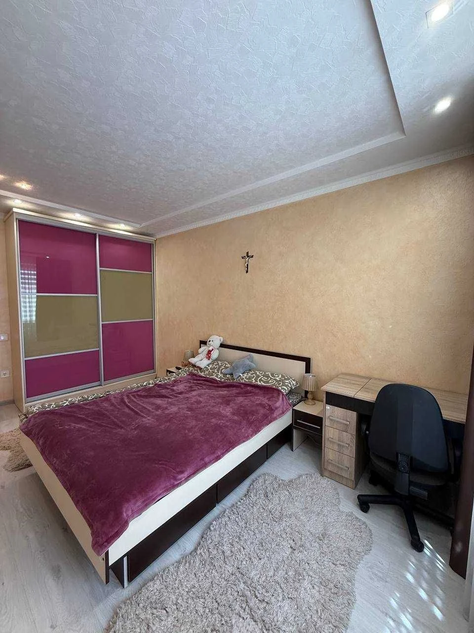 Large two-room apartment on Fedkovycha!