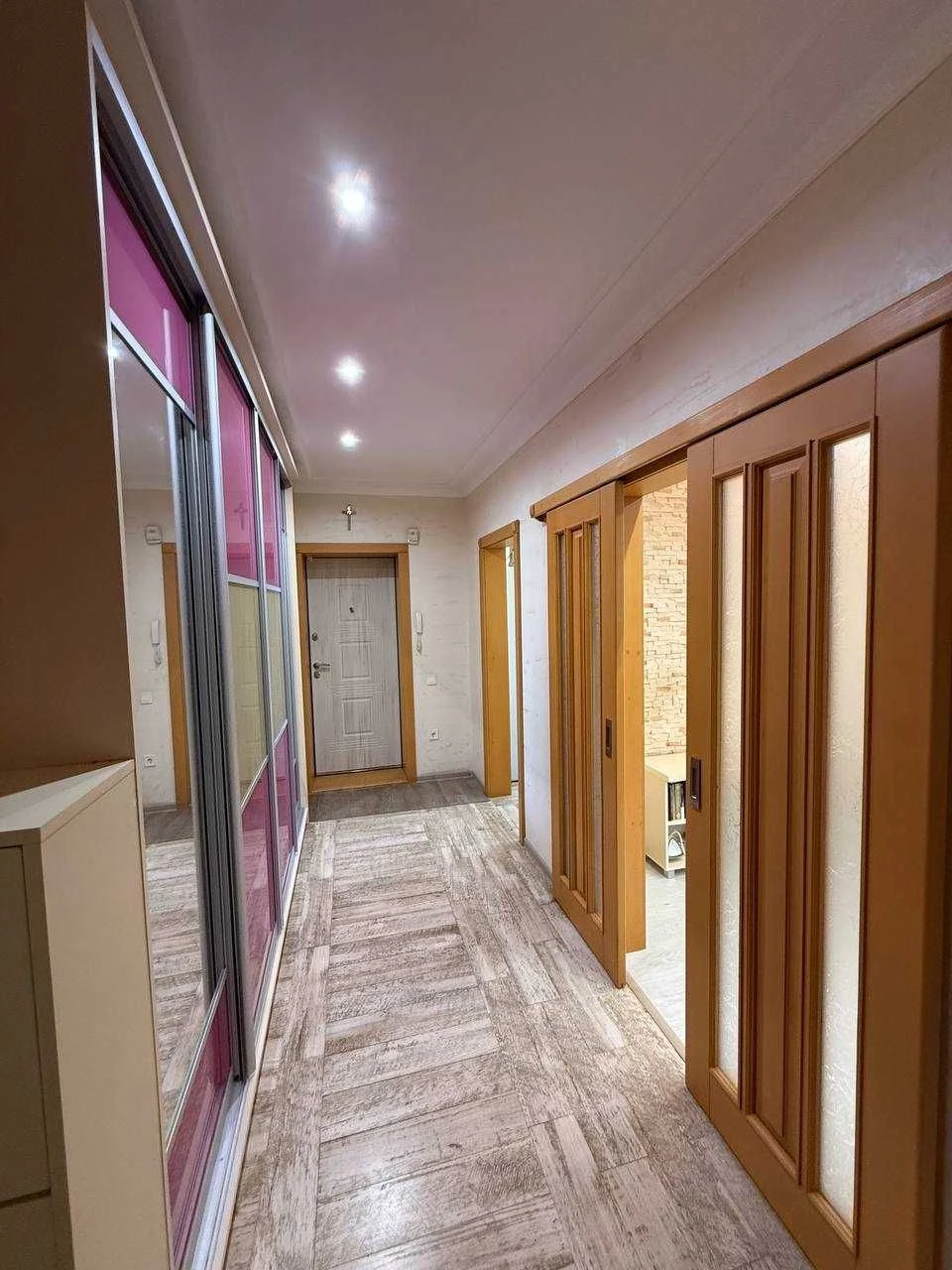 Large two-room apartment on Fedkovycha!