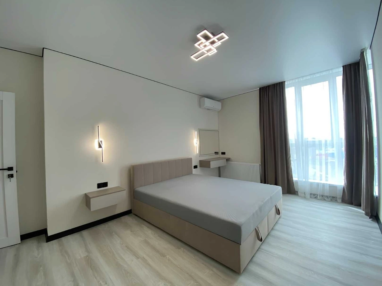 Sale of a 1-room apartment with renovation in a rented house