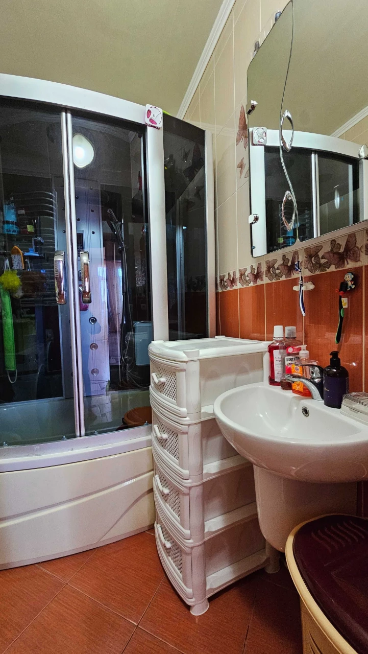 2-room apartment with renovation in a new building on Ivasyuka St., Iv