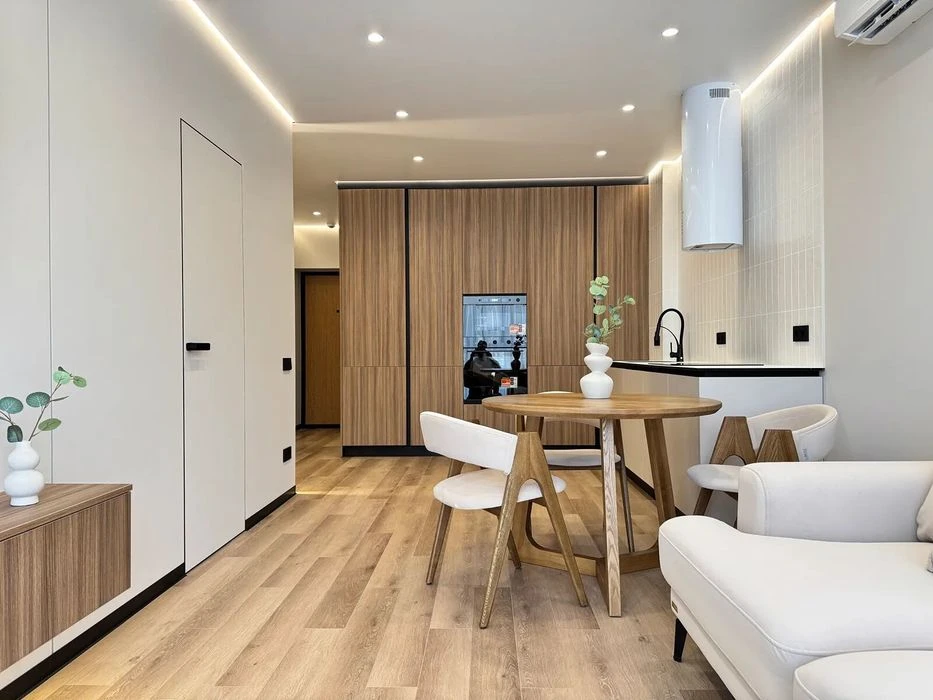 Elite one-room apartment with kitchen-living room in the city center