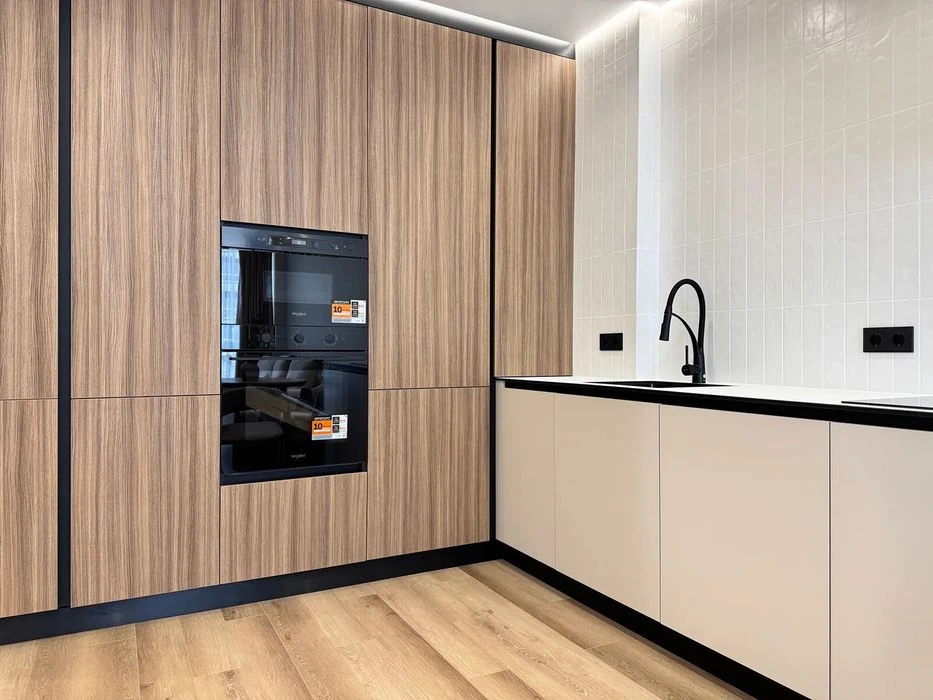 Elite one-room apartment with kitchen-living room in the city center