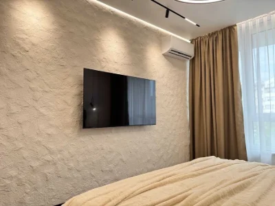 Two-room apartment in the center with luxurious renovation
