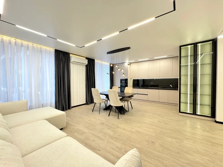 3 bedroom in Manhattan with renovation by the lake 93.3m2