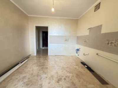 Продаж 1-кімнатної квартири в обжитій новобудові в центрі .