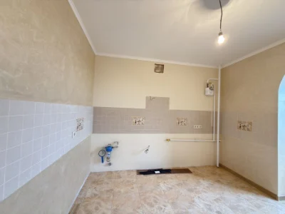 Продаж 1-кімнатної квартири в обжитій новобудові в центрі .