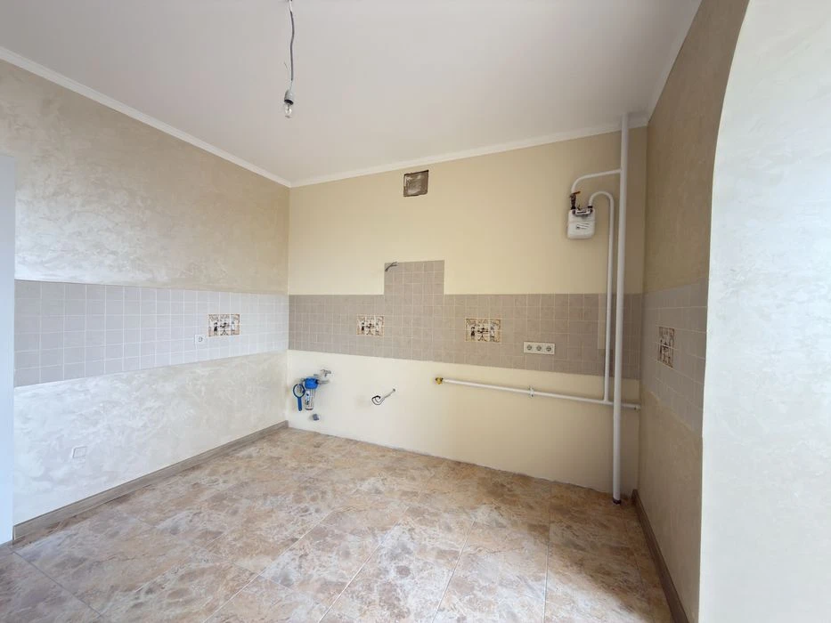 Продаж 1-кімнатної квартири в обжитій новобудові в центрі .