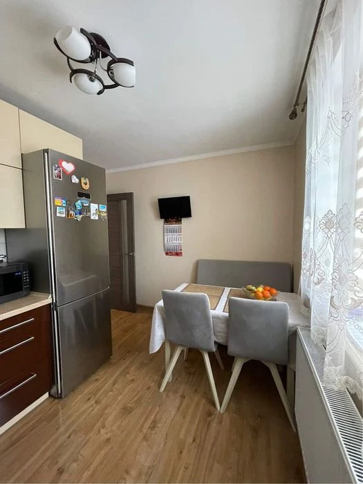 3 кімнатна 2 поверх 70 м автономне опалення Галицька/Пасічна