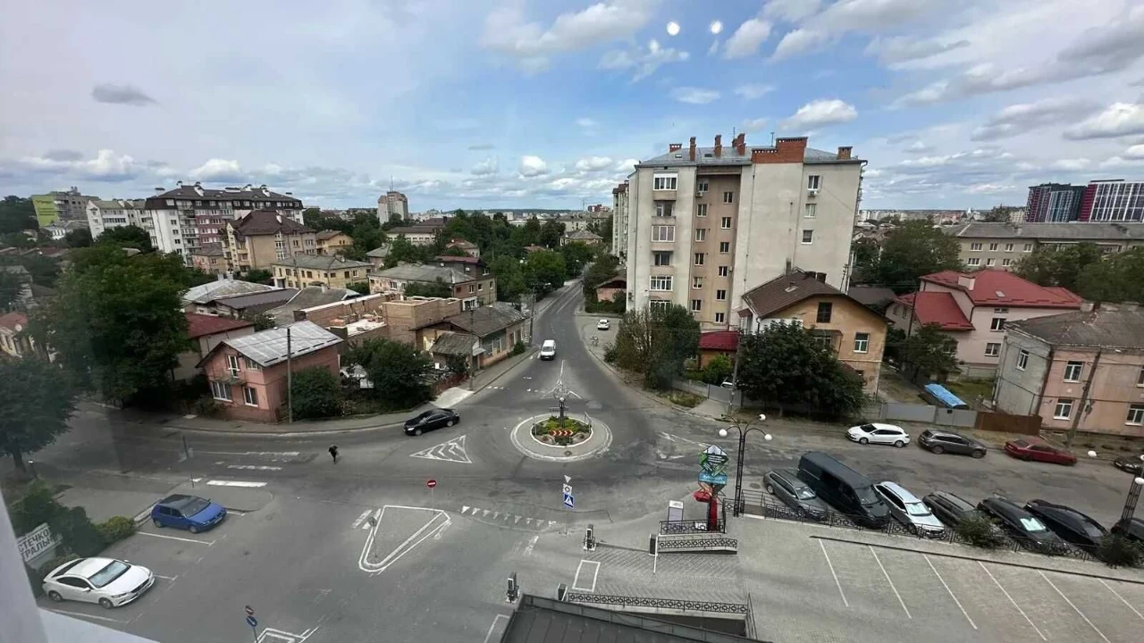 Терміново! Продаж 2-кім з ремонтом укомплектована в ЖК Місте