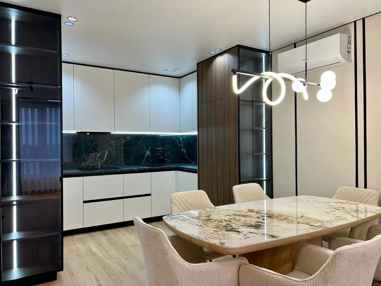 Продам видовую квартиру 2 комнатная+кухня-гостиная Manhattan о