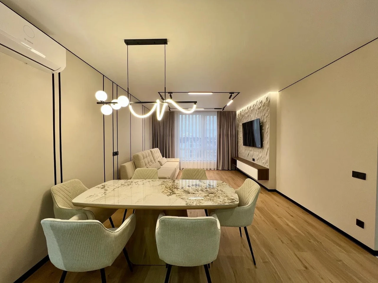 Продам видовую квартиру 2 комнатная+кухня-гостиная Manhattan о