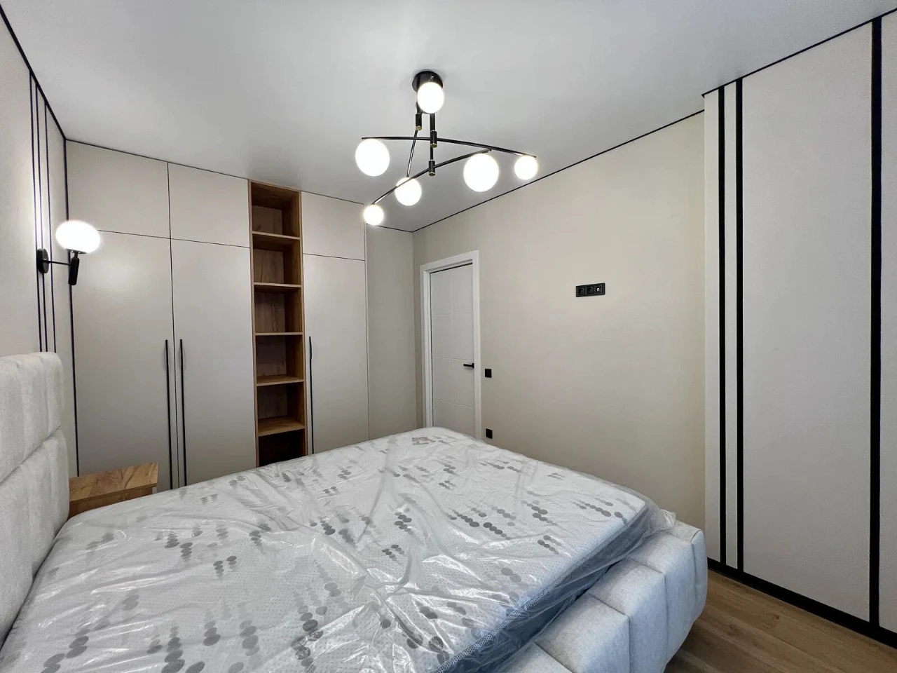 Продам видовую квартиру 2 комнатная+кухня-гостиная Manhattan о