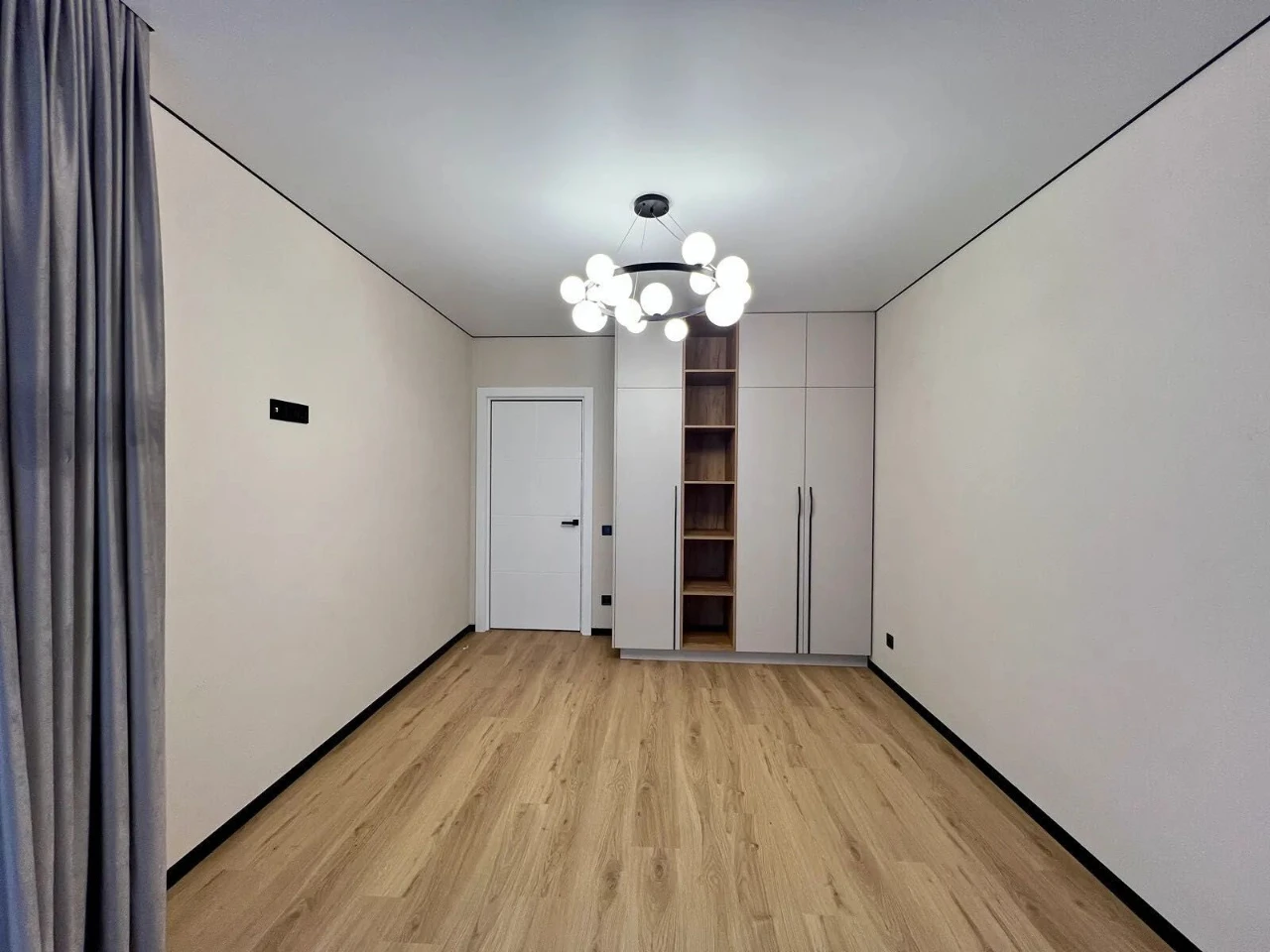 Продам видовую квартиру 2 комнатная+кухня-гостиная Manhattan о