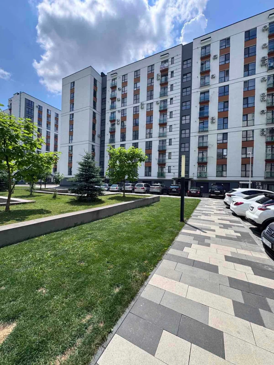 3-room apartment for sale in the Lypky residential complex