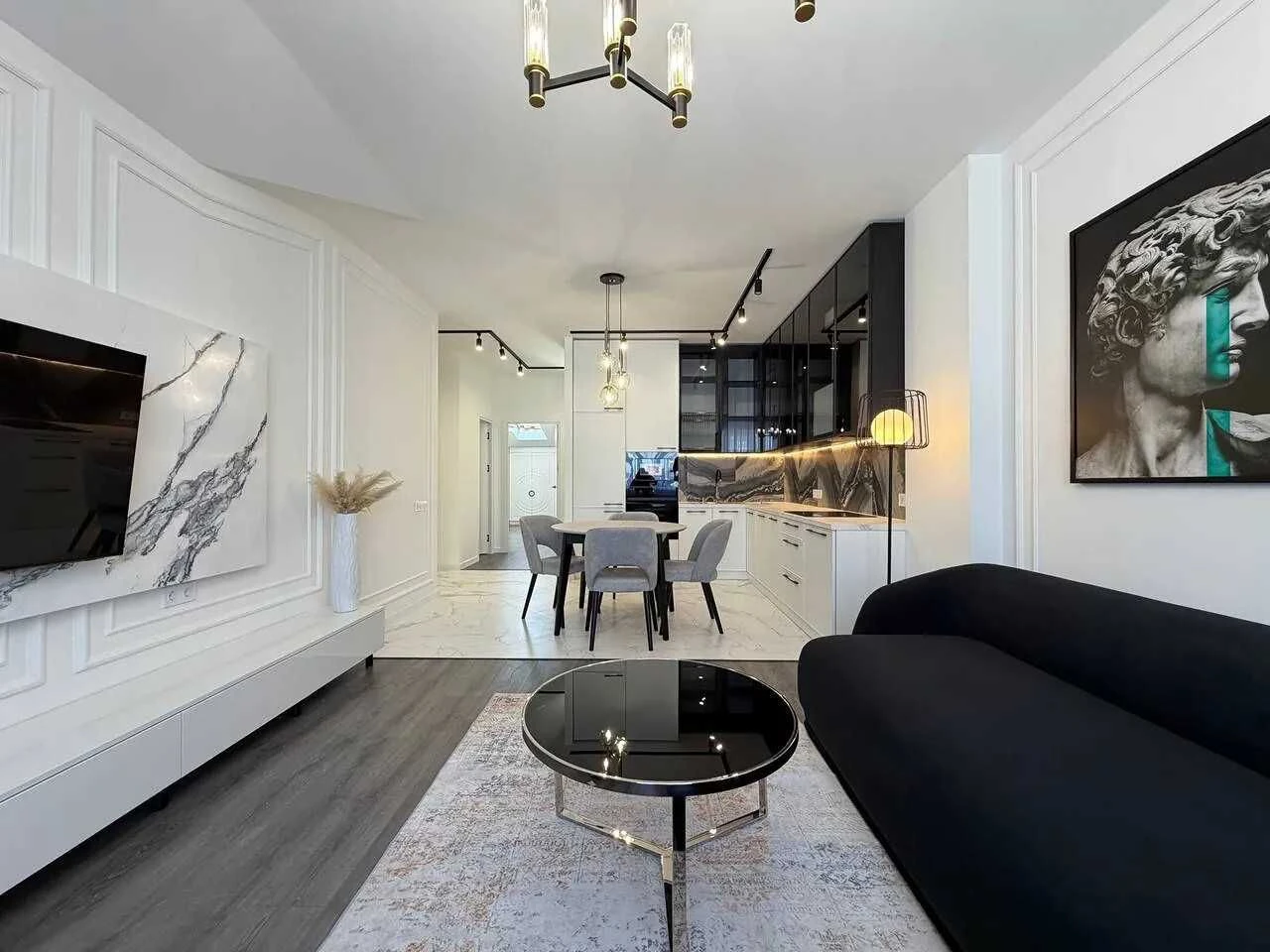 2-room apartment with kitchen-living room near the city center