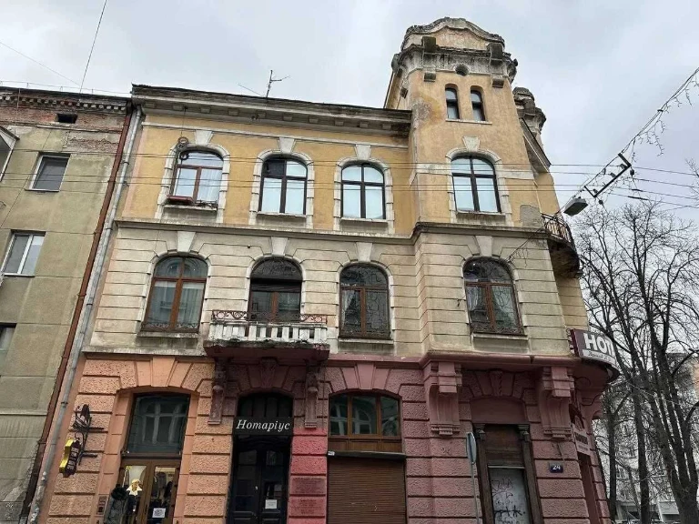 Ексклюзивна 3 кімнатна квартира в центрі