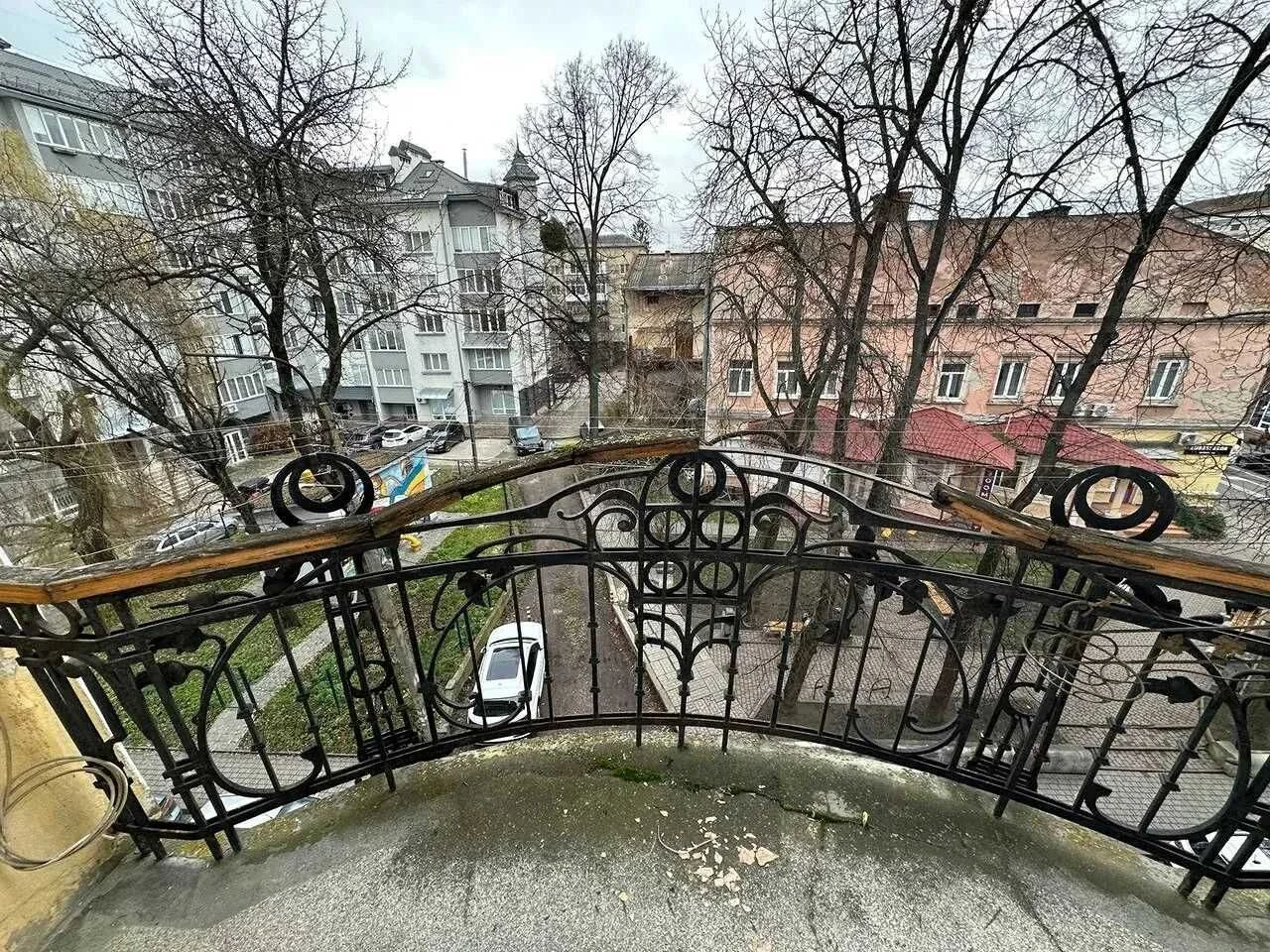Ексклюзивна 3 кімнатна квартира в центрі