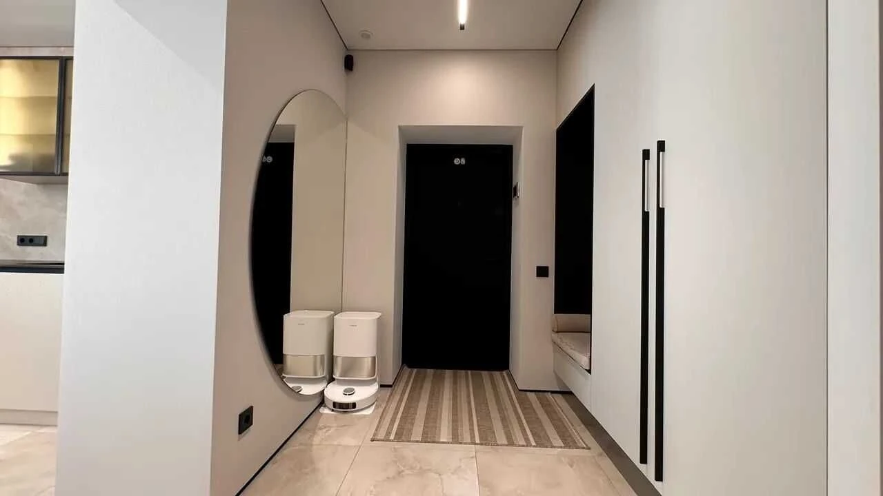 Продаж 3к квартири з дизайнерським ремонтом , меблями та тех