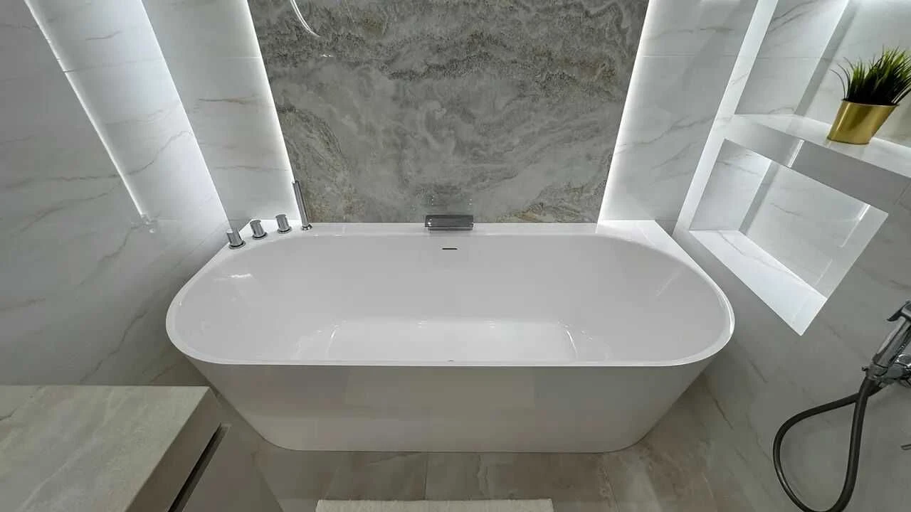 Продаж 3к квартири з дизайнерським ремонтом , меблями та тех