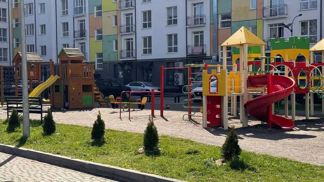 Продаж 3к квартири з дизайнерським ремонтом , меблями та тех