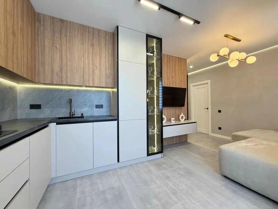 One-room + kitchen-studio apartment 5 minutes from the center
