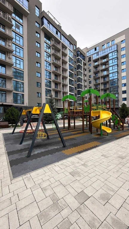 Продается 2 ком. квартира с террасой и видом на ОЗЕРО в ЖК