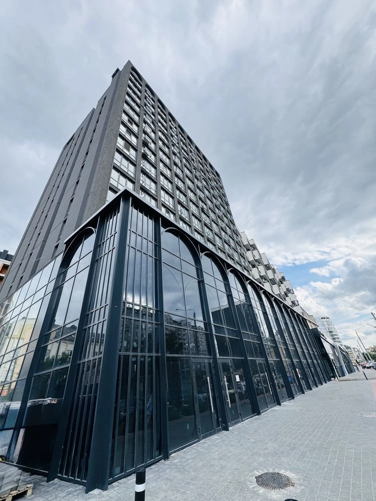 Sale of a three-room business-class apartment in the Yarko Center residential complex -