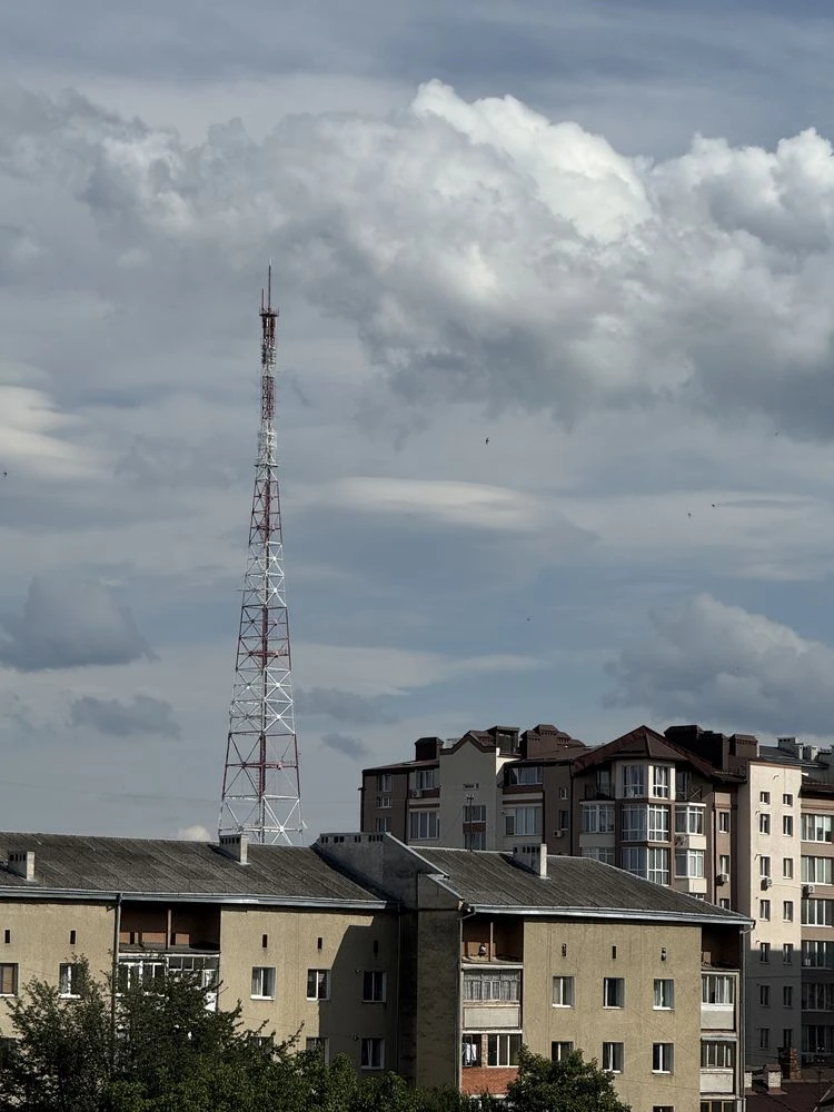 Sale of a three-room business-class apartment in the Yarko Center residential complex -