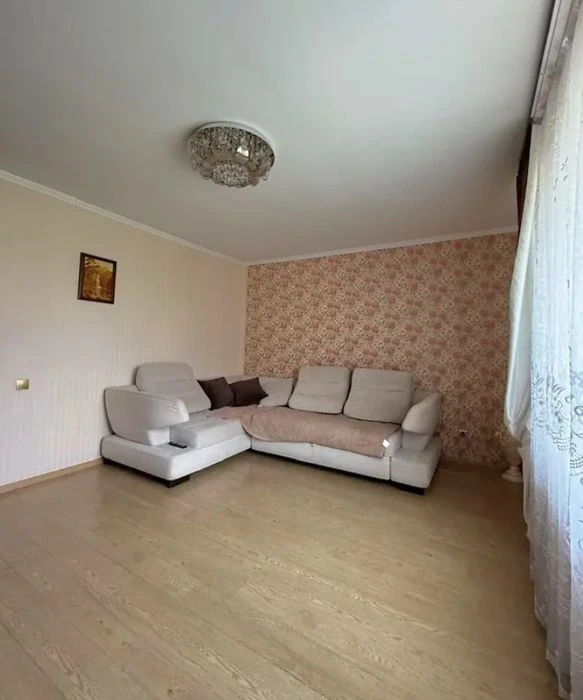 Продаж 2 кімнатної квартири з автономним опаленням - Чайка