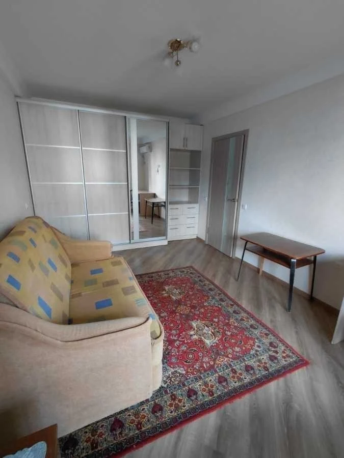 Оренда 1-кімнатної квартири 30 м², Європейська пл., Союзу, 8