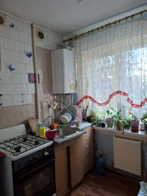 Продам 2к квартиру в районі 13 школи з агв