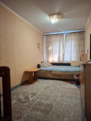 Продам 2к квартиру в районі 13 школи з агв