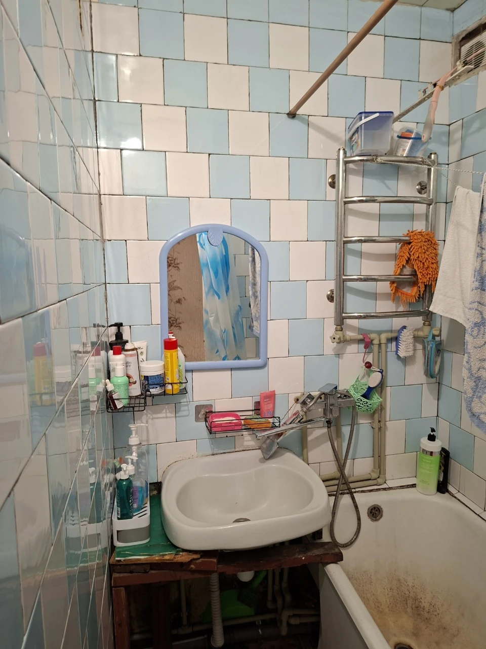 Продам 2к квартиру в районі 13 школи з агв