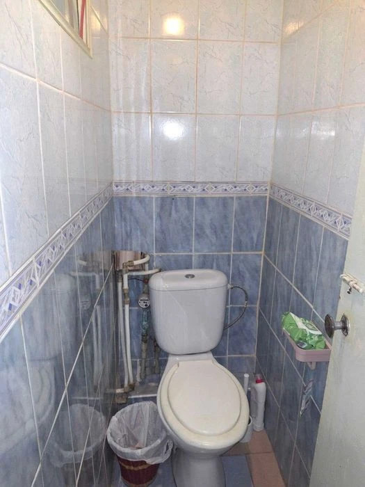 Продається  4-к квартира на Артема