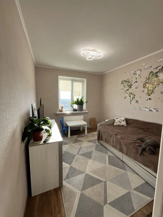 Продам 3-кімнатну квартиру від власника, Жадова (за Атб), 65