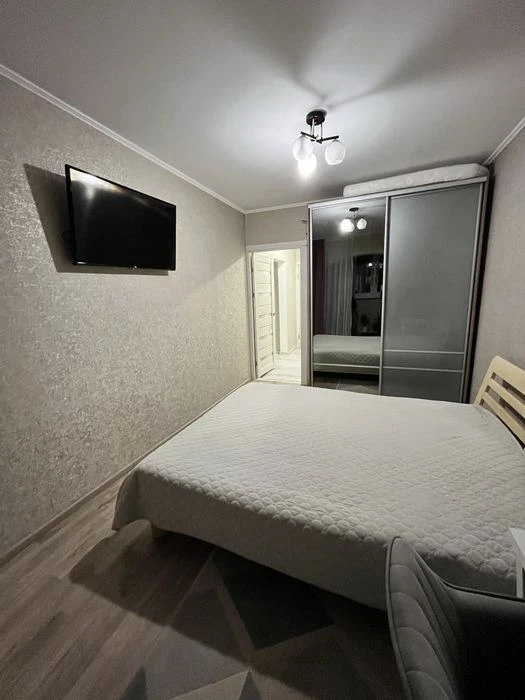 Продам 3-кімнатну квартиру від власника, Жадова (за Атб), 65