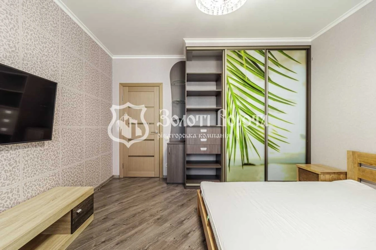 1-room apartment 49 m² for sale, Olevskaya Street, 5