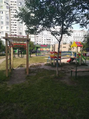 продаж 3к кв на Жадова