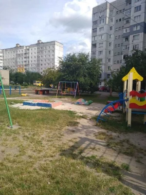 продаж 3к кв на Жадова