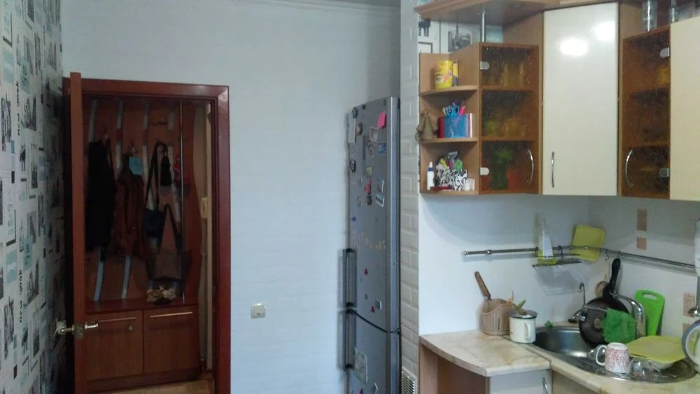 продаж 3к кв на Жадова