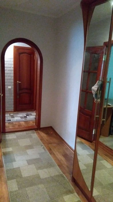 продаж 3к кв на Жадова