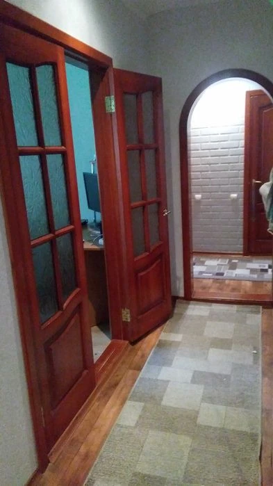 продаж 3к кв на Жадова