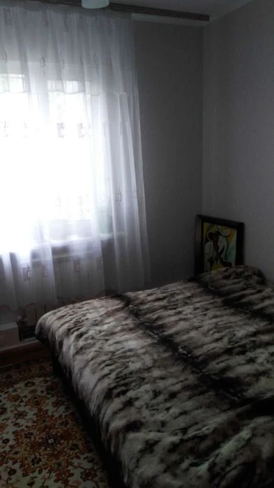продаж 3к кв на Жадова