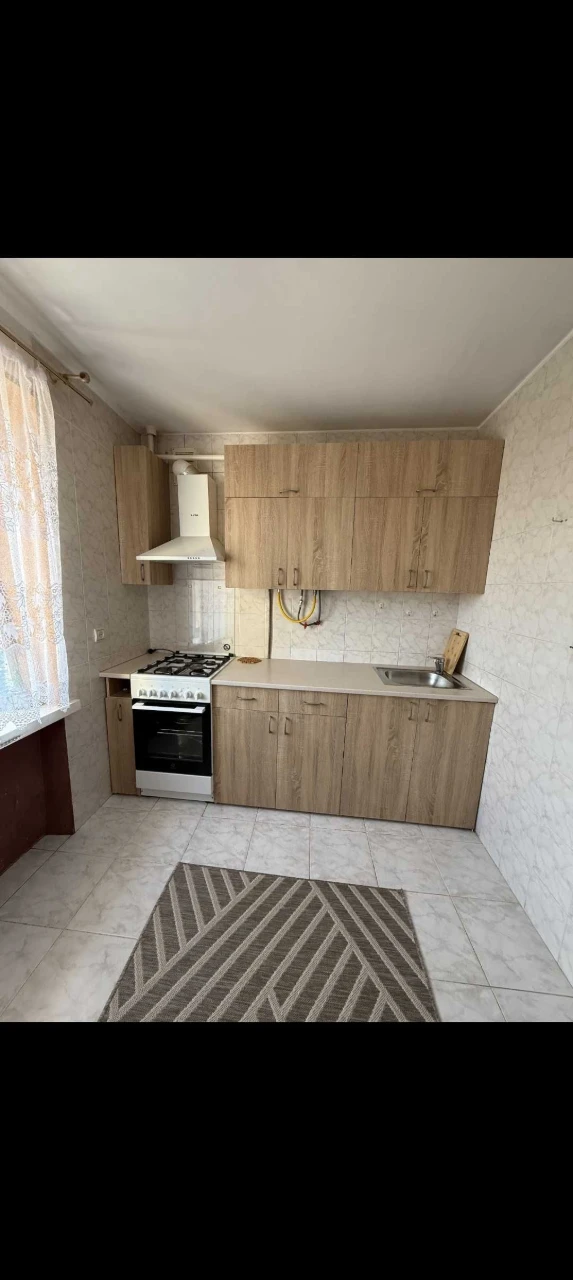 Продам 2 кімнатну квартиру на Відродження