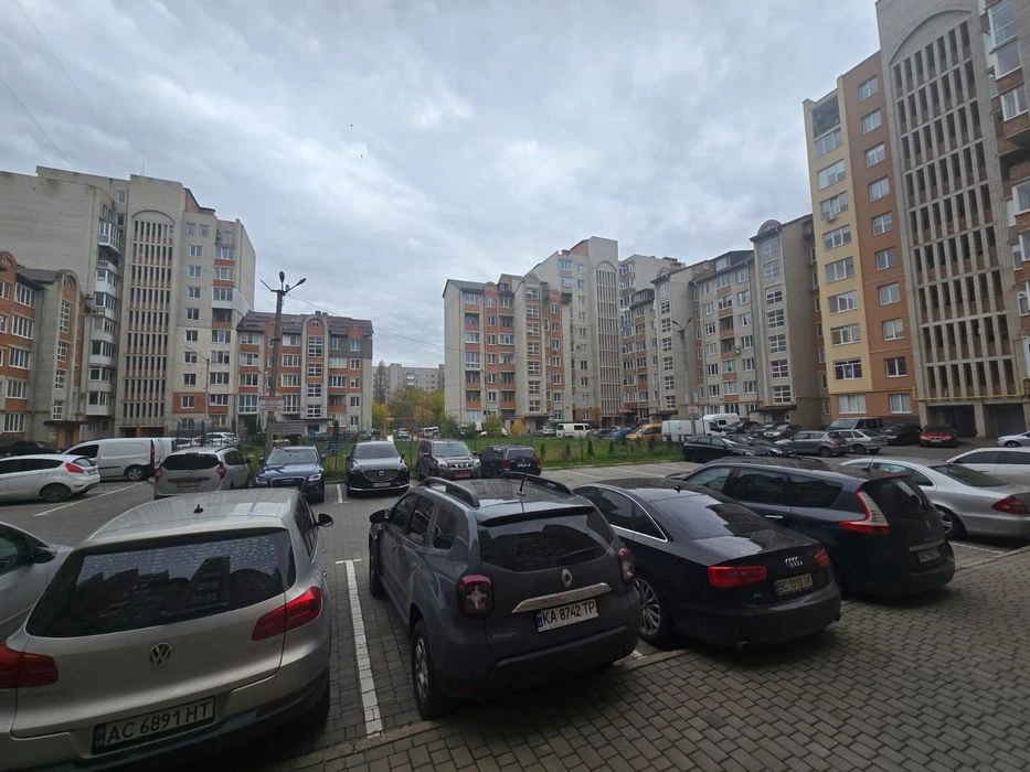 Двохкімнатна квартира з можливістю розширення Луцьк по вул З