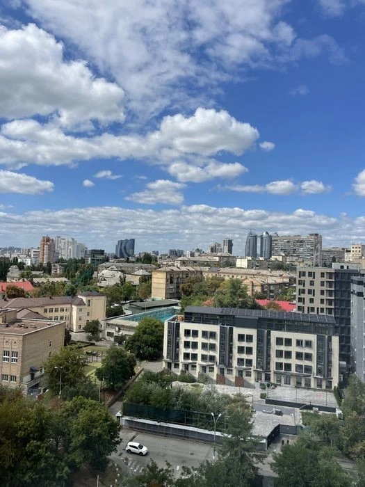 Pechersk! Three-room apartment for sale in Pechersk! Pano