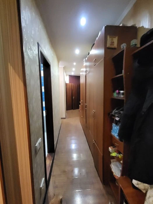 Продам 3-х кімнатну квартиру, район 5 школи
